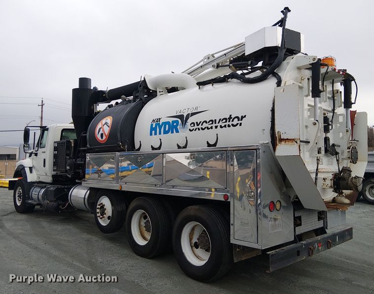 image for item EE5094 2014 International SF667 vacuum truck