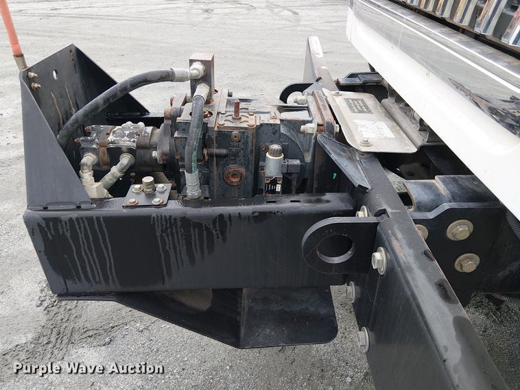 image for item EE5094 2014 International SF667 vacuum truck