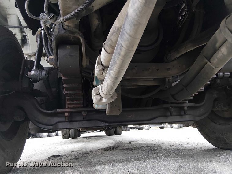 image for item EE5094 2014 International SF667 vacuum truck