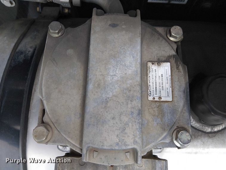 image for item EE5094 2014 International SF667 vacuum truck