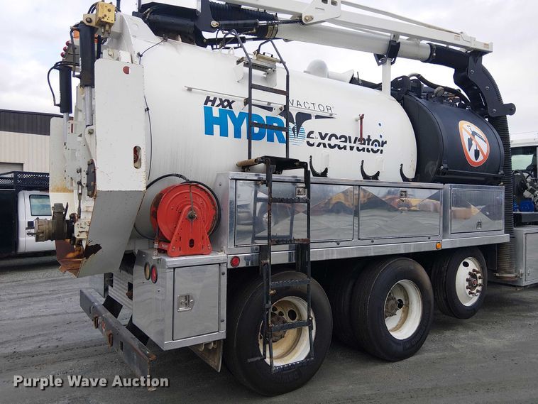 image for item EE5094 2014 International SF667 vacuum truck