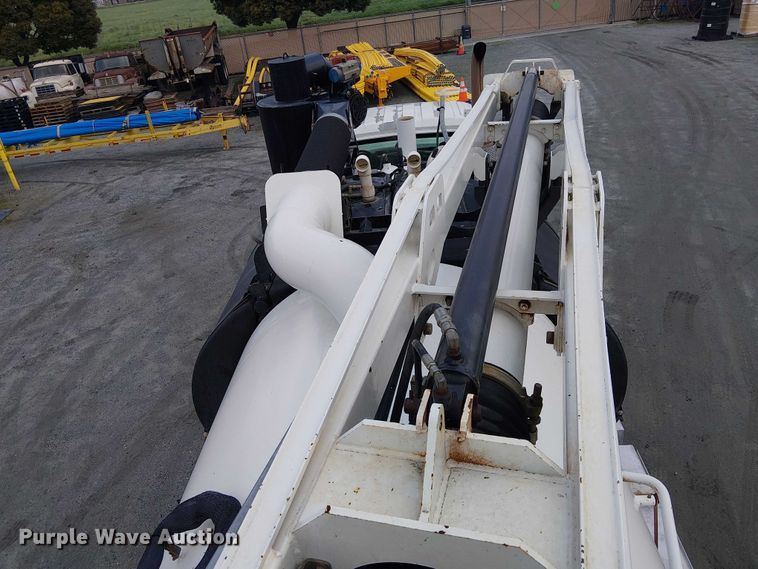 image for item EE5094 2014 International SF667 vacuum truck