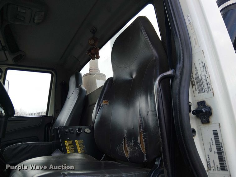 image for item EE5094 2014 International SF667 vacuum truck