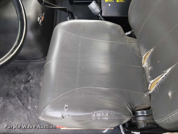 image for item EE5094 2014 International SF667 vacuum truck