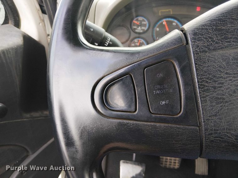 image for item EE5094 2014 International SF667 vacuum truck