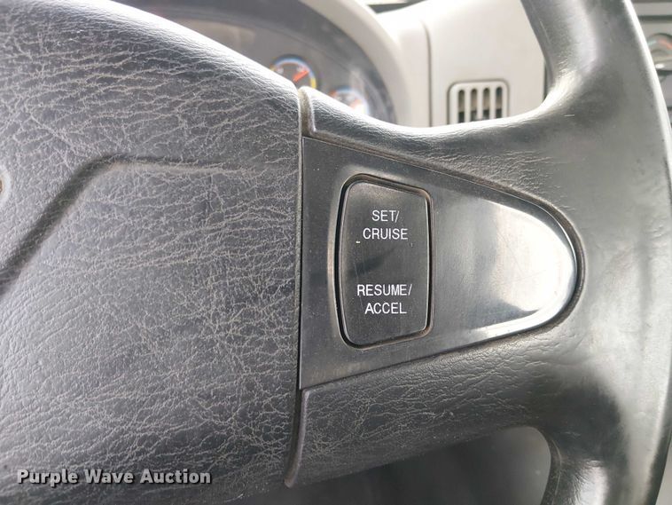 image for item EE5094 2014 International SF667 vacuum truck