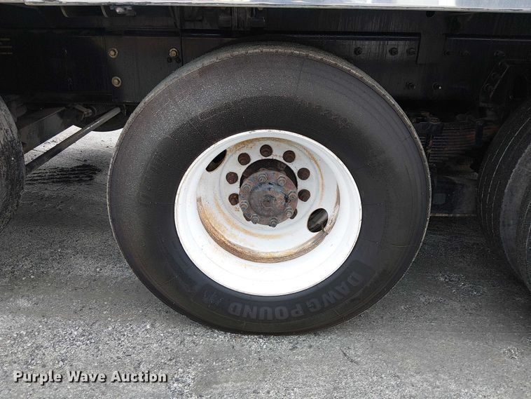 image for item EE5094 2014 International SF667 vacuum truck