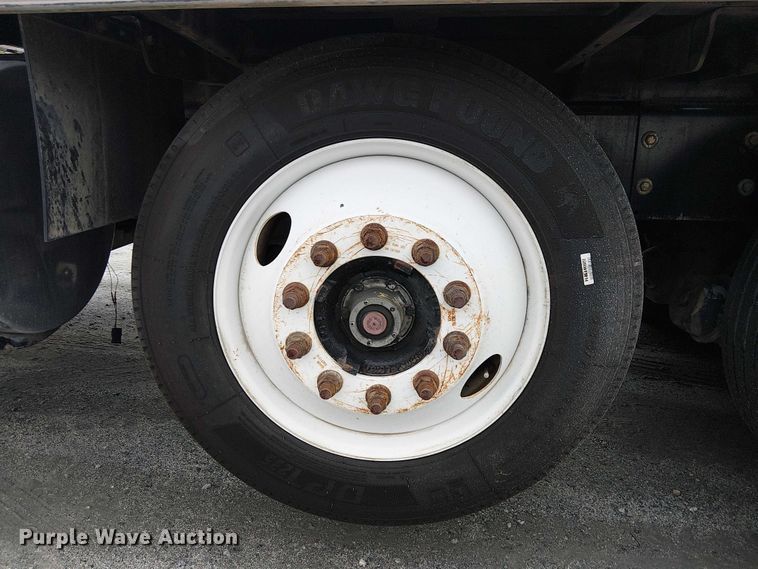 image for item EE5094 2014 International SF667 vacuum truck