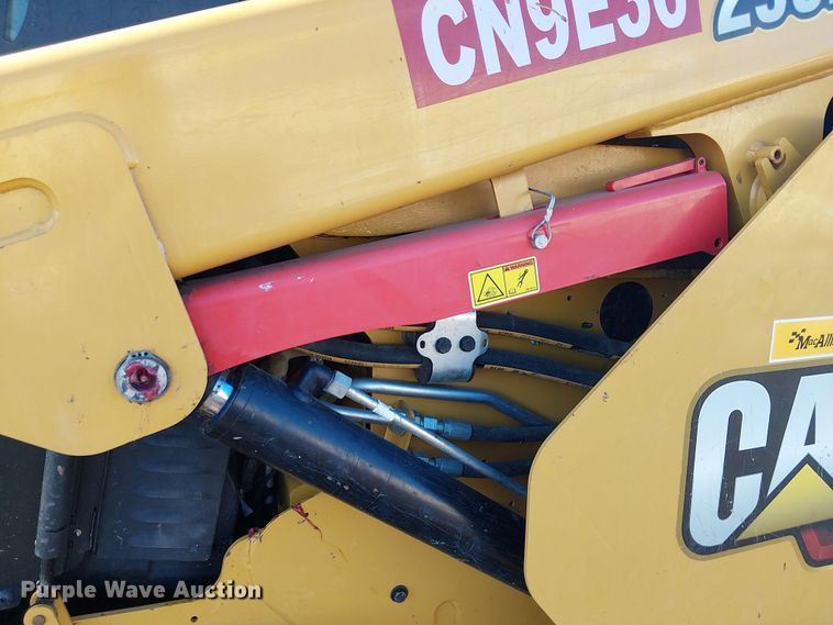 image for item EE5098 2022 Caterpillar 299D3 tracked skid steer loader