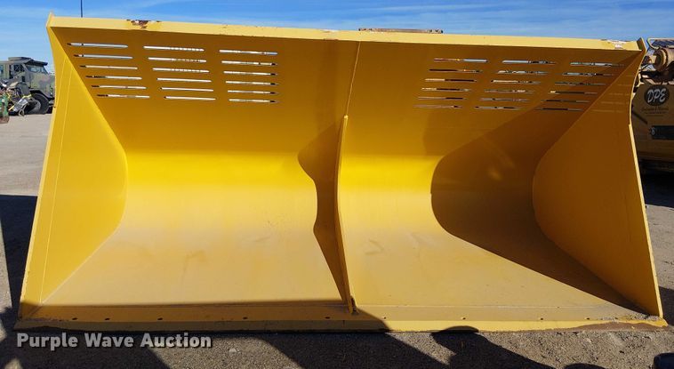 image for item EE5100 Rockland WC loader bucket