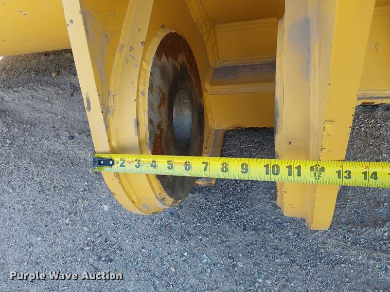 image for item EE5100 Rockland WC loader bucket