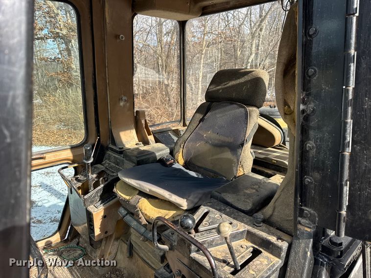 image for item EF2341 1994 Caterpillar 953B track loader