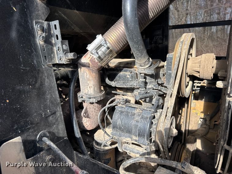 image for item EF2341 1994 Caterpillar 953B track loader