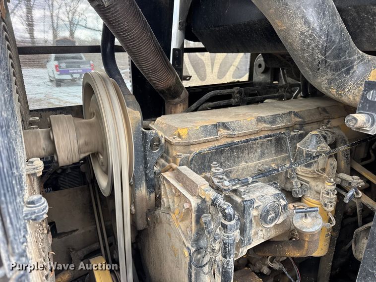 image for item EF2341 1994 Caterpillar 953B track loader