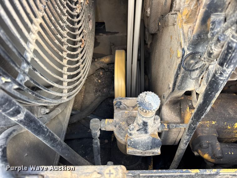 image for item EF2341 1994 Caterpillar 953B track loader