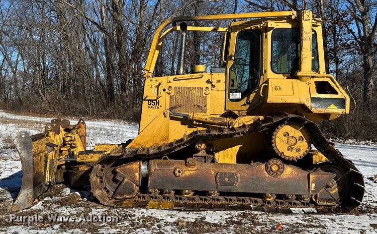 image for item EF2342 1992 Caterpillar D5H dozer