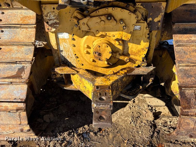 image for item EF2342 1992 Caterpillar D5H dozer