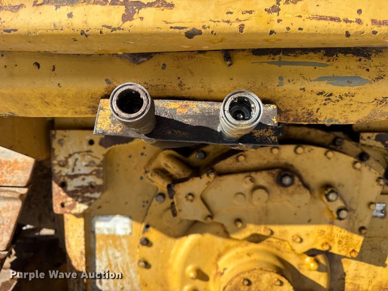 image for item EF2342 1992 Caterpillar D5H dozer