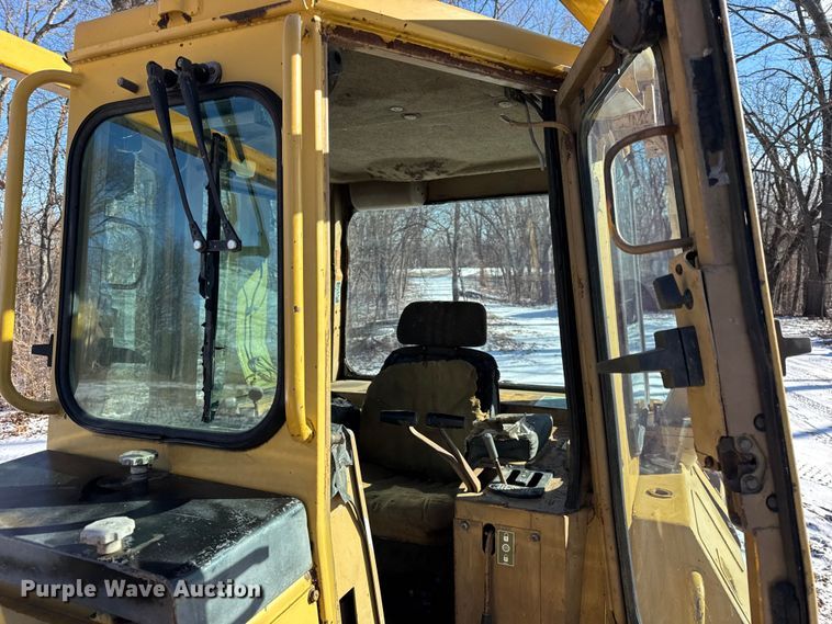 image for item EF2342 1992 Caterpillar D5H dozer
