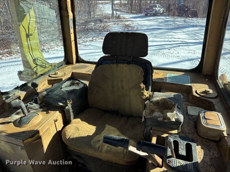image for item EF2342 1992 Caterpillar D5H dozer