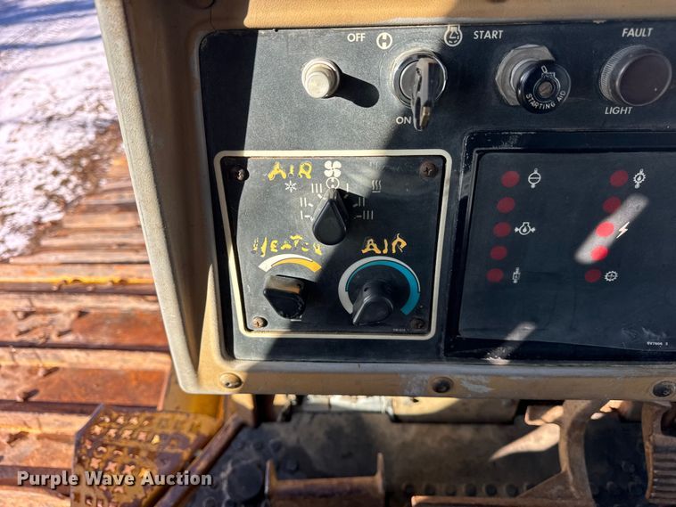 image for item EF2342 1992 Caterpillar D5H dozer