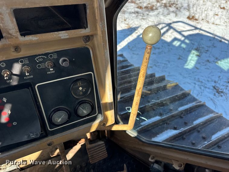 image for item EF2342 1992 Caterpillar D5H dozer