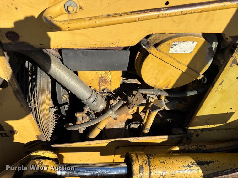 image for item EF2342 1992 Caterpillar D5H dozer