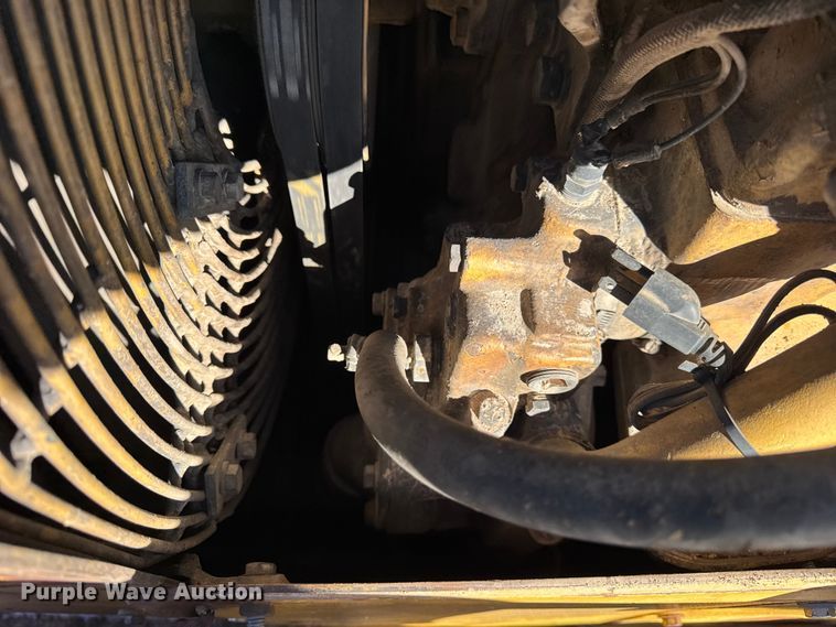 image for item EF2342 1992 Caterpillar D5H dozer