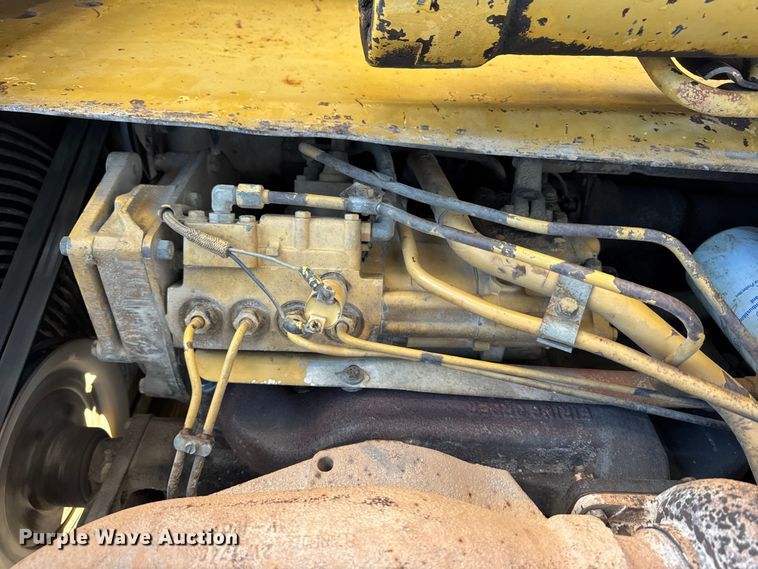 image for item EF2342 1992 Caterpillar D5H dozer