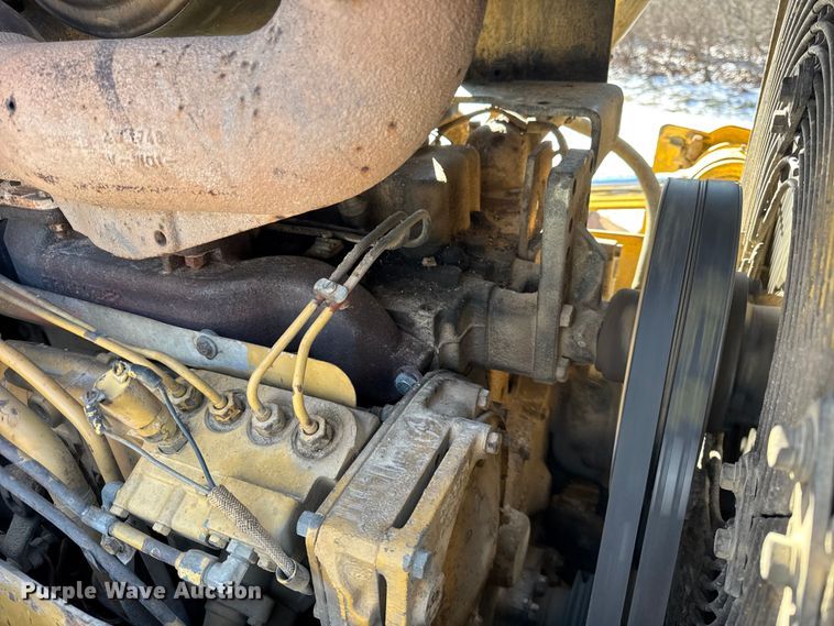 image for item EF2342 1992 Caterpillar D5H dozer