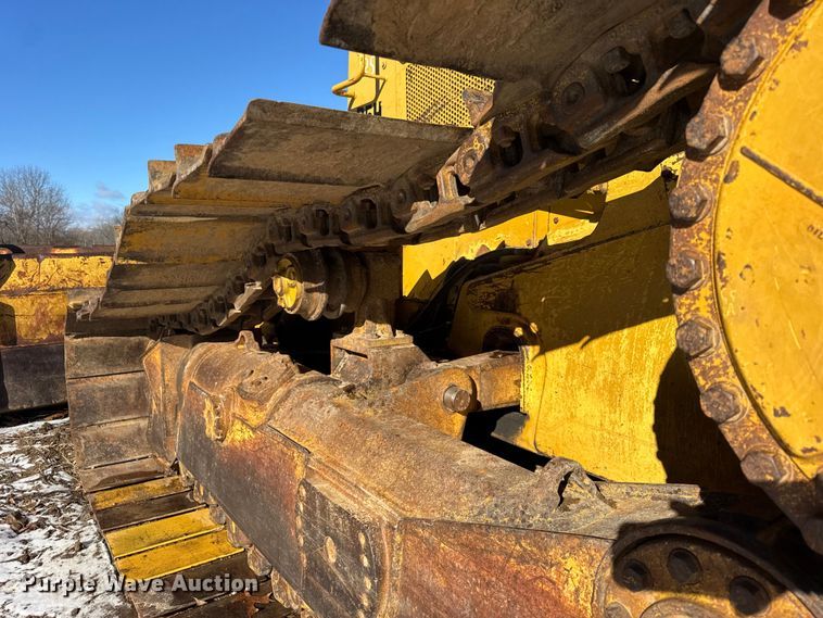 image for item EF2342 1992 Caterpillar D5H dozer