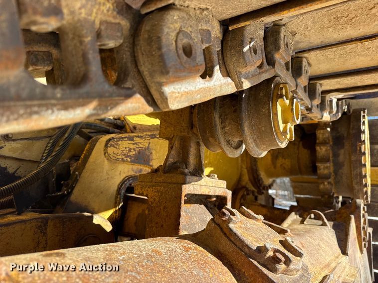 image for item EF2342 1992 Caterpillar D5H dozer