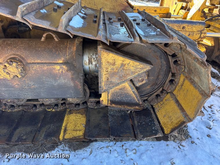 image for item EF2342 1992 Caterpillar D5H dozer