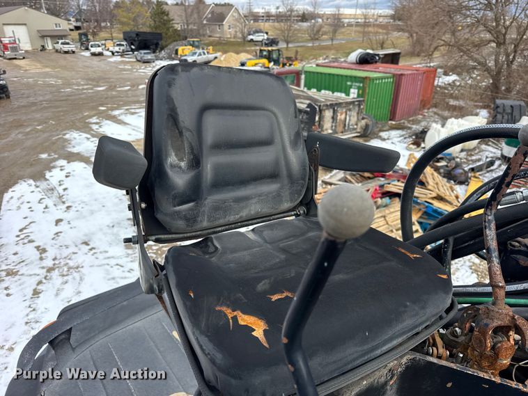 image for item EF2343 2004 International 7400 log loader truck