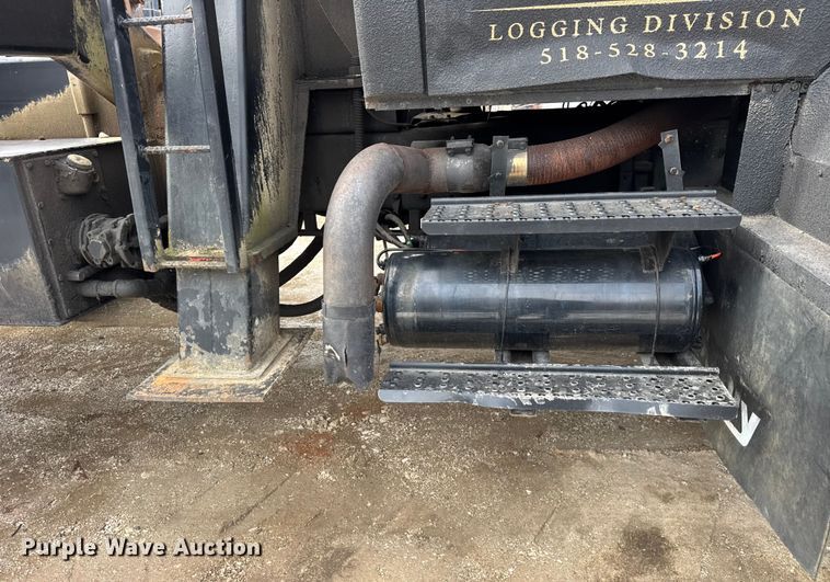 image for item EF2343 2004 International 7400 log loader truck