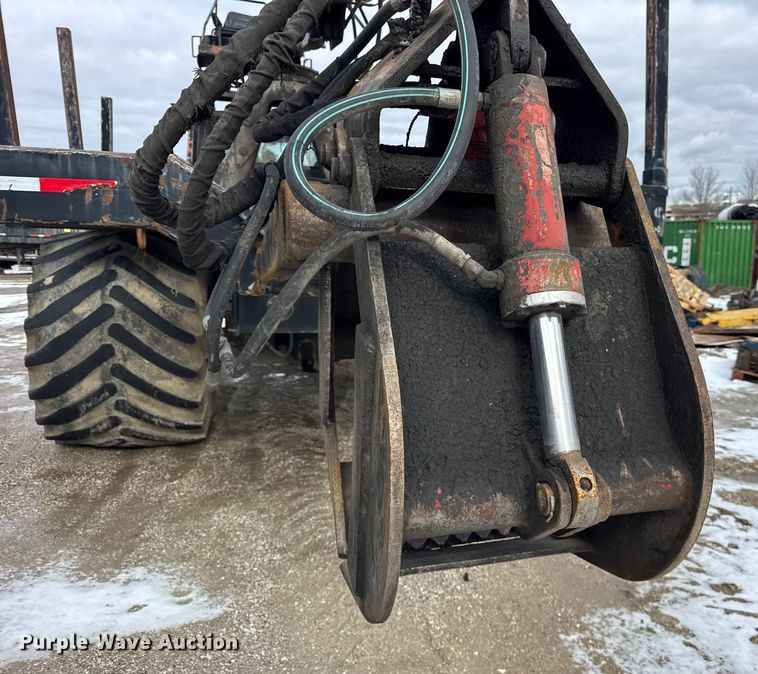 image for item EF2343 2004 International 7400 log loader truck