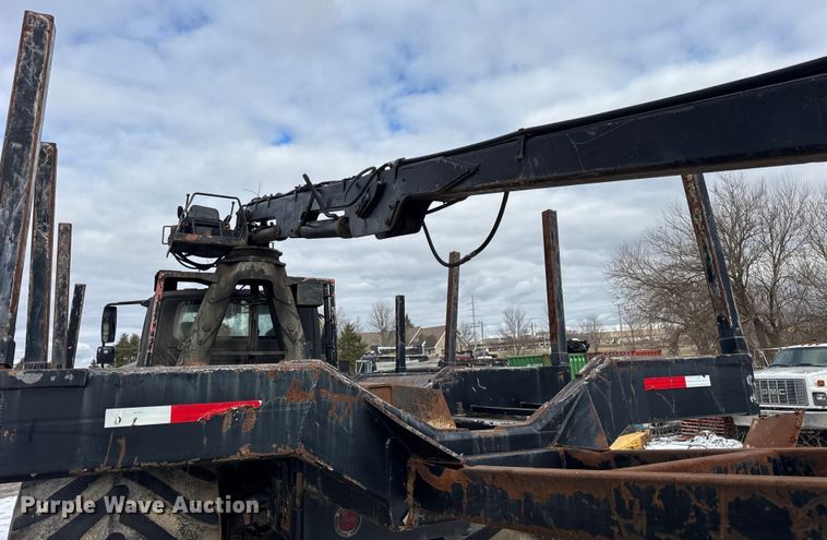 image for item EF2343 2004 International 7400 log loader truck