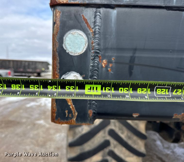 image for item EF2343 2004 International 7400 log loader truck