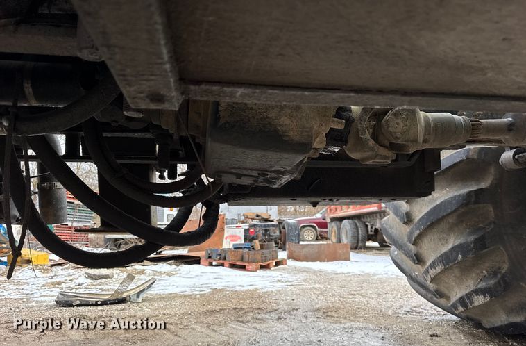 image for item EF2343 2004 International 7400 log loader truck