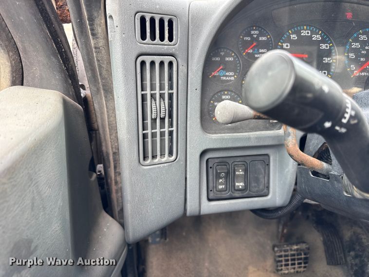 image for item EF2343 2004 International 7400 log loader truck