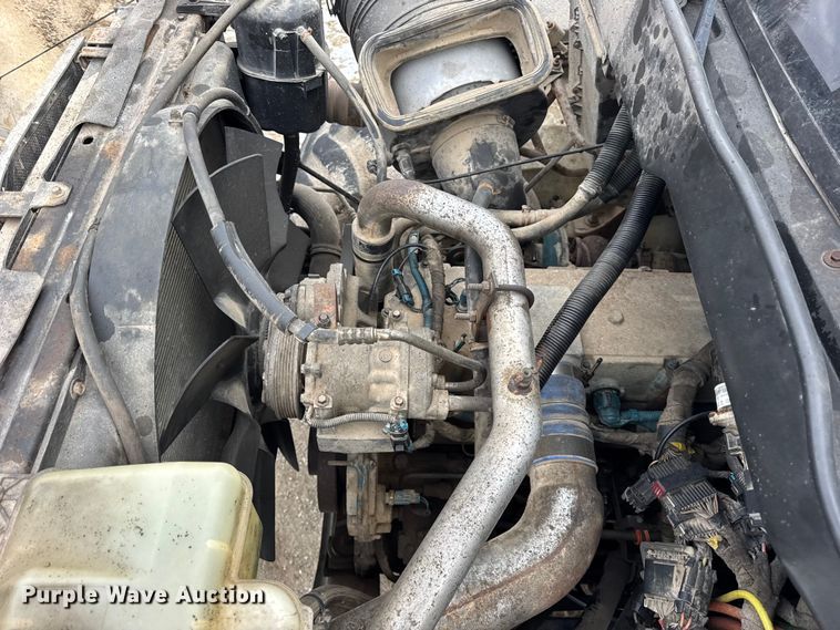 image for item EF2343 2004 International 7400 log loader truck