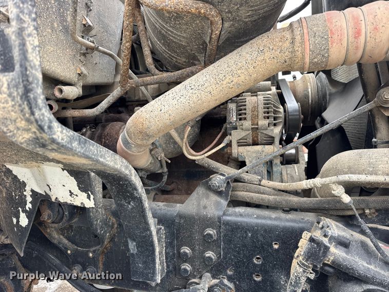 image for item EF2343 2004 International 7400 log loader truck