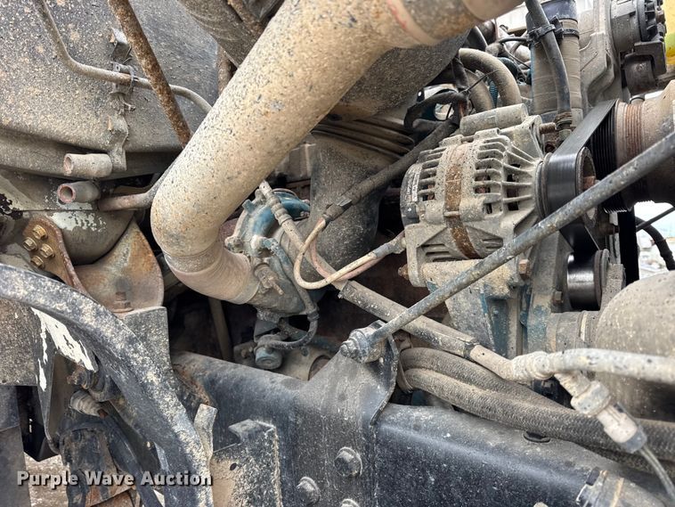 image for item EF2343 2004 International 7400 log loader truck