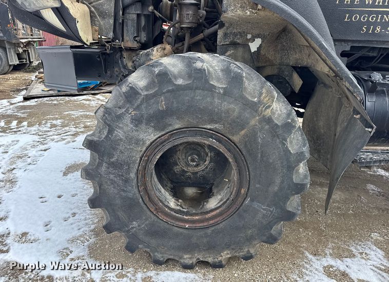 image for item EF2343 2004 International 7400 log loader truck