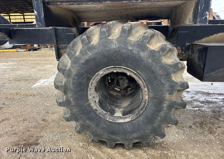 image for item EF2343 2004 International 7400 log loader truck