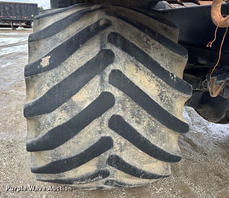 image for item EF2343 2004 International 7400 log loader truck