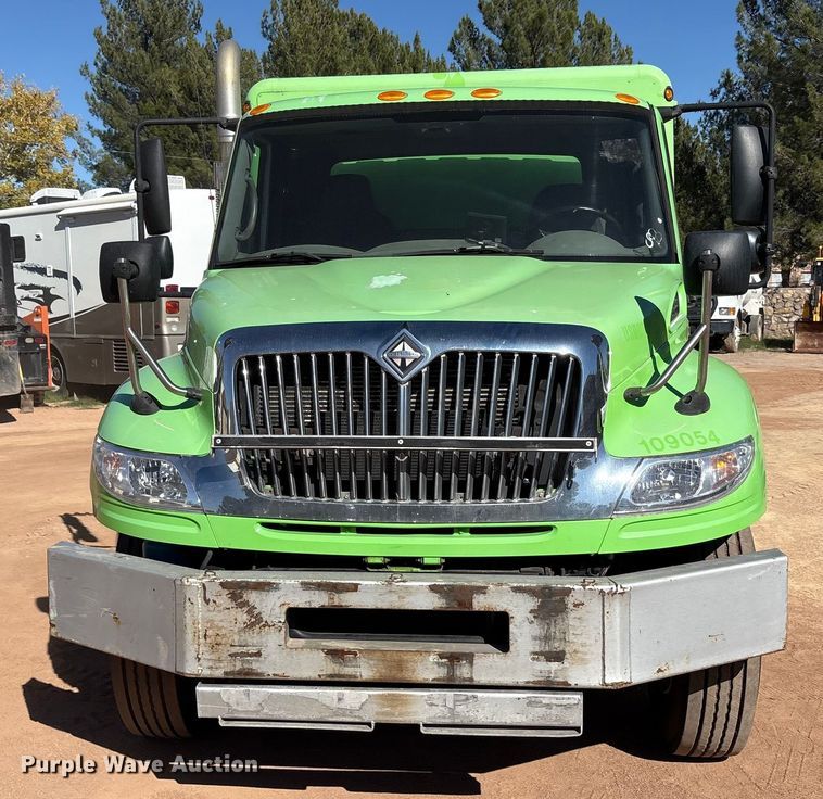 image for item EF6212 2009 International MA025 delivery truck