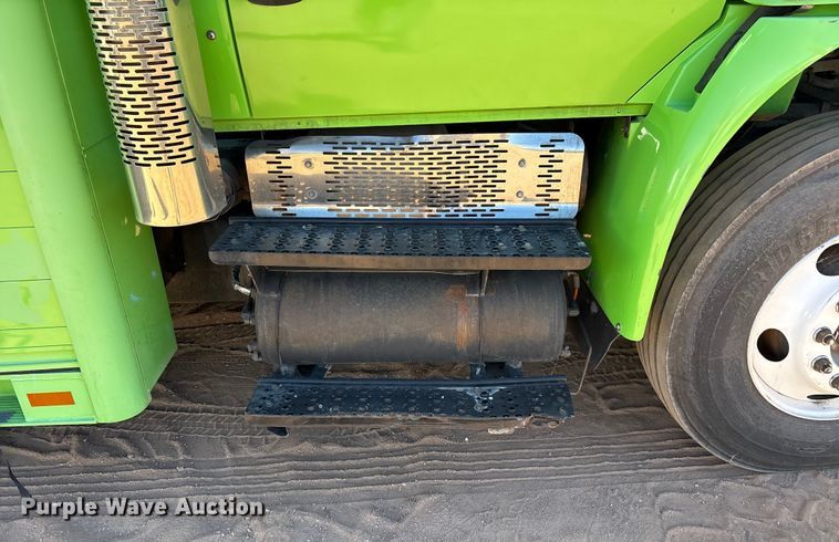 image for item EF6212 2009 International MA025 delivery truck