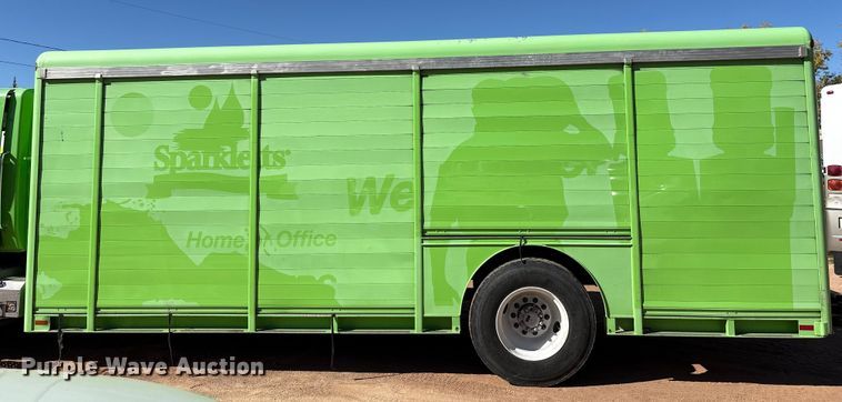 image for item EF6212 2009 International MA025 delivery truck