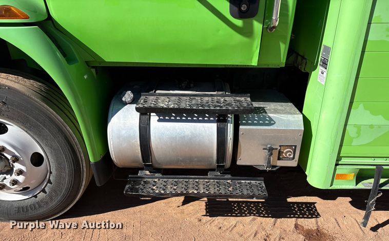 image for item EF6212 2009 International MA025 delivery truck